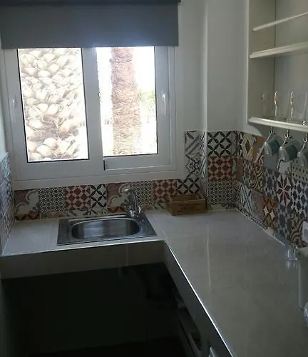 Esperida & Daire Amoopi